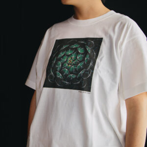 a layer - Organic cotton T-shirt